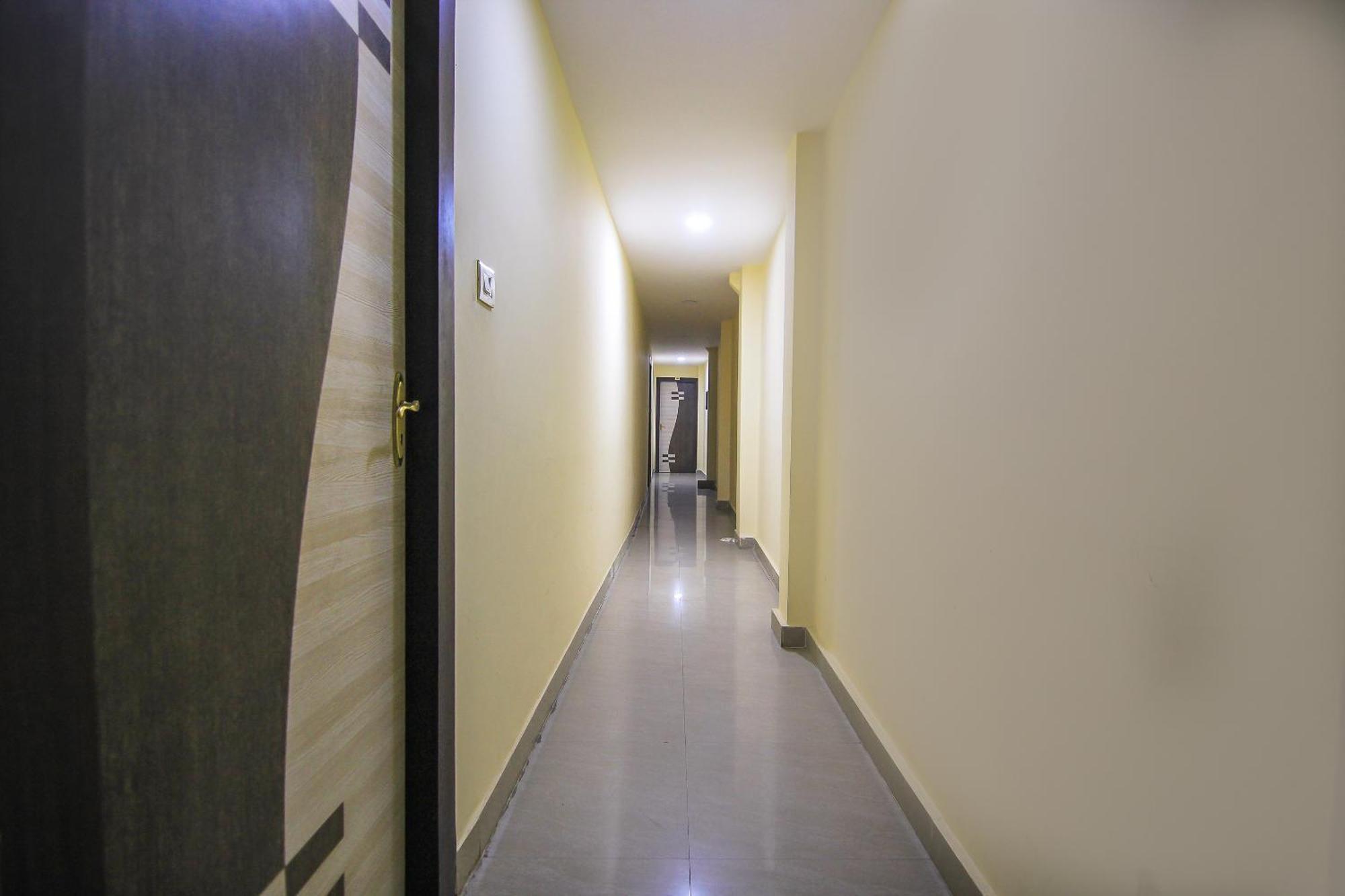 Oyo Flagship Hotel Cz Near Phoenix United 勒克瑙 外观 照片