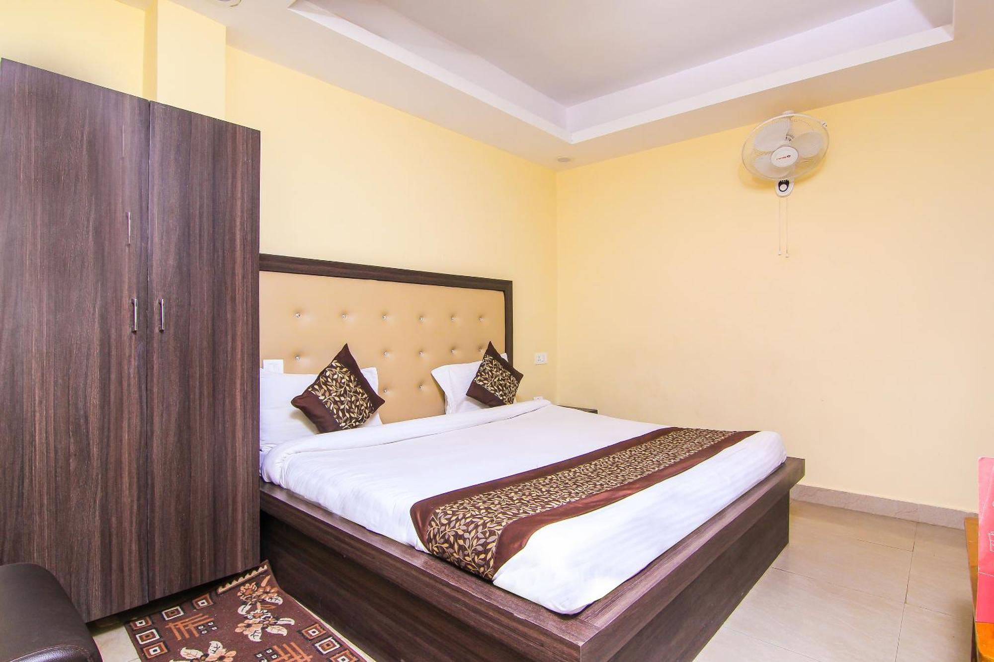 Oyo Flagship Hotel Cz Near Phoenix United 勒克瑙 外观 照片